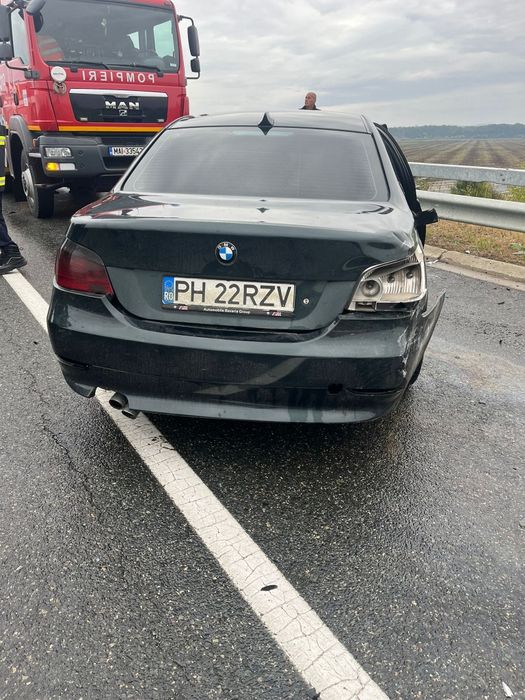 Vand  sau dezmembrez bmw e60 523i