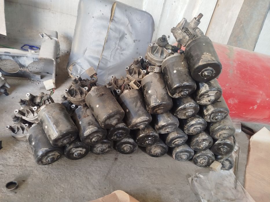 Isuzu avtobus dvornik matorchik