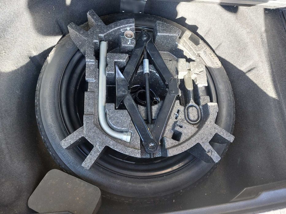 Kit roata de rezerva Passat B8