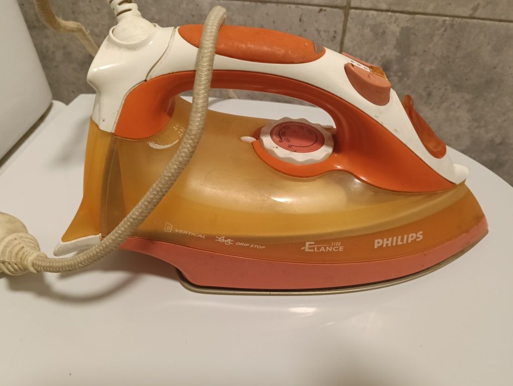 Fier de călcat Philips in stare bună.