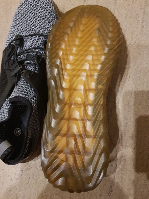 Работни обувки с метално бомбе