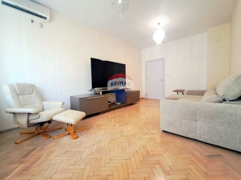 Дава се под наем Четиристаен апартамент в Варна, Окръжна болница - 103 кв.м за 765 € - Снимка #3