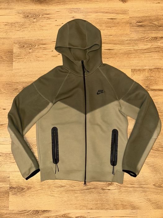 Hanorac Nike Tech Marimea M Original