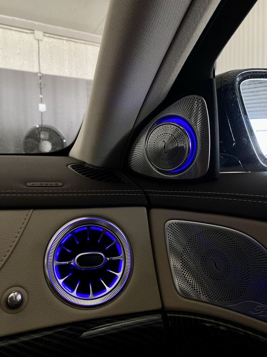 Mercedes амбиентно осветление, Светещи въздуховоди и 3D Говорители