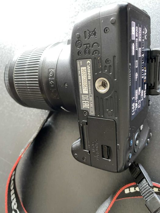 Aparat foto canon 100d