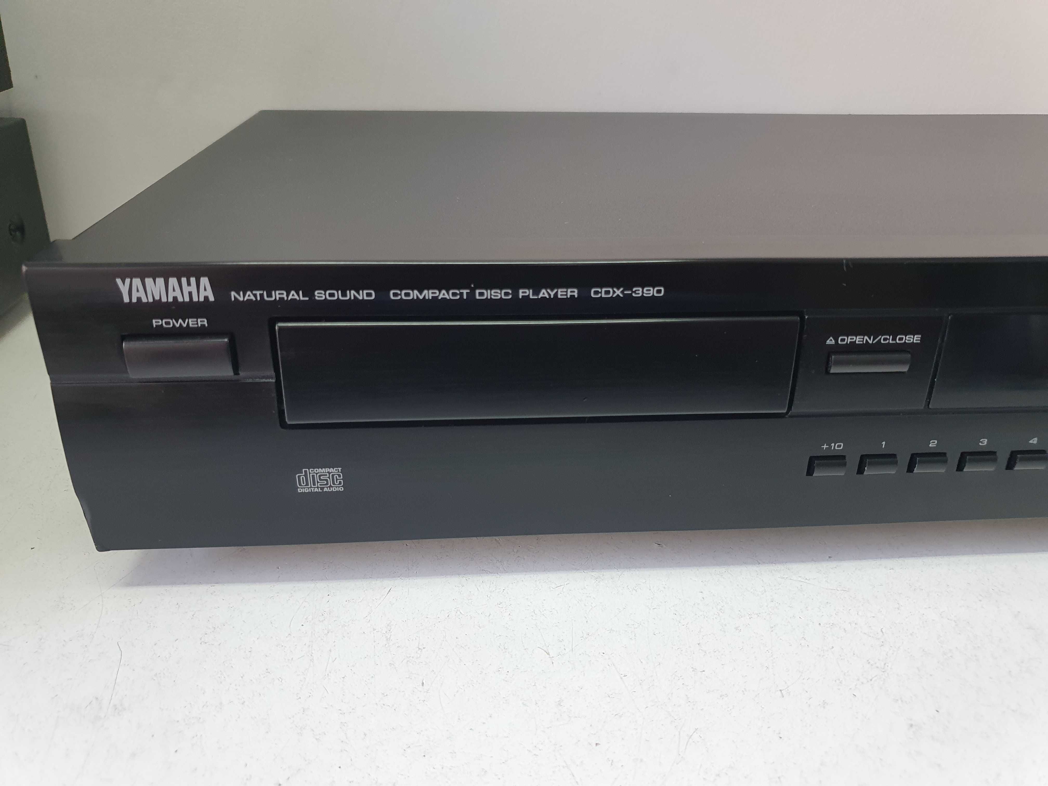 Yamaha CDX 390 player muzica CD muzica