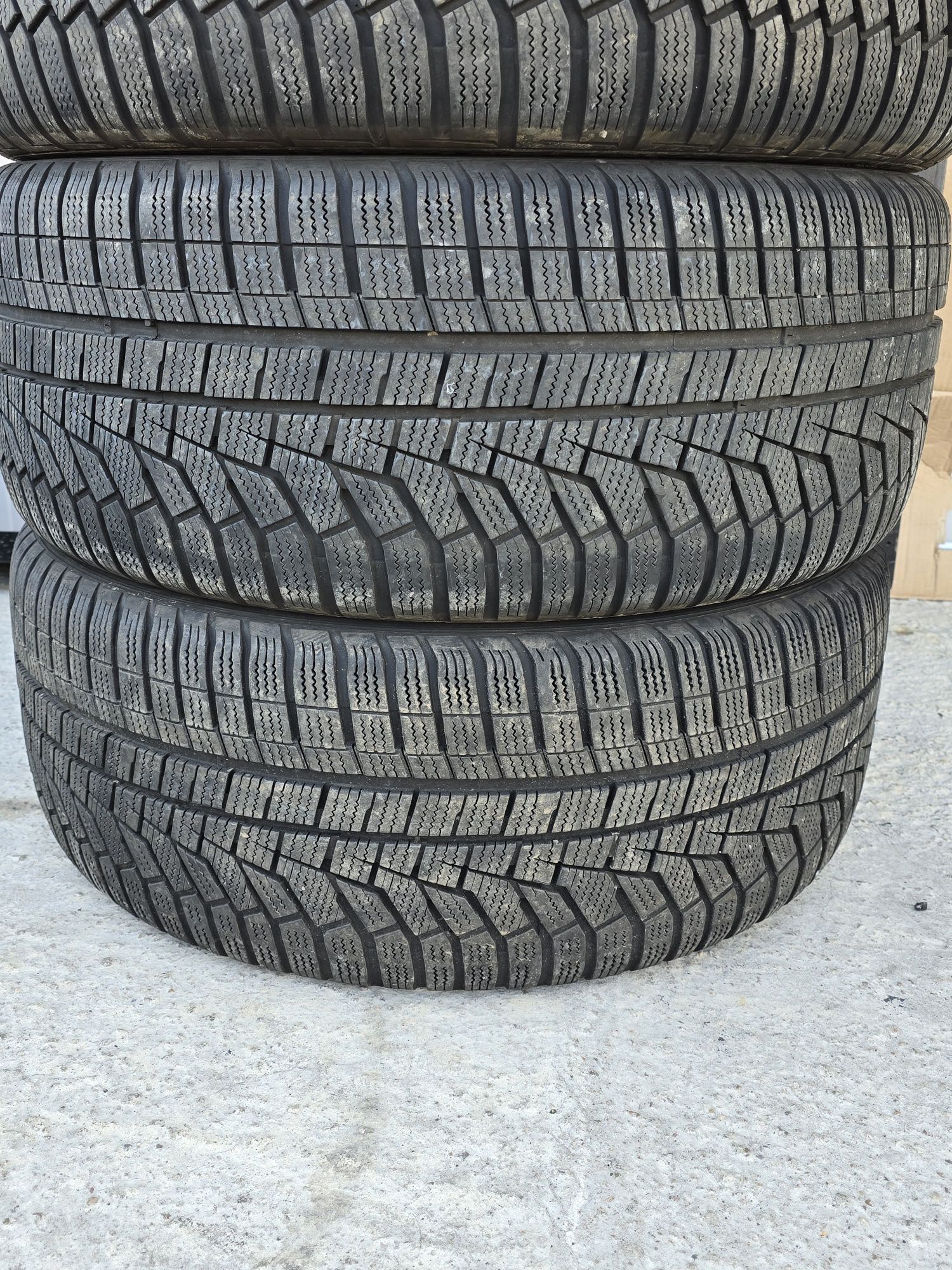 4 Броя 255/35/20 Hankook 2x7,2mm 2x7mm