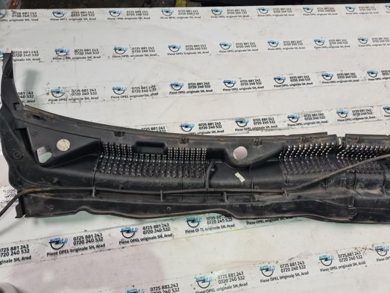 Grila stergatoare cu diuze parbriz Chevrolet Captiva C100, C140