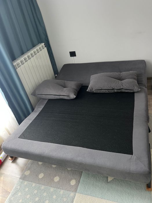 Двуместен разтегателен диван