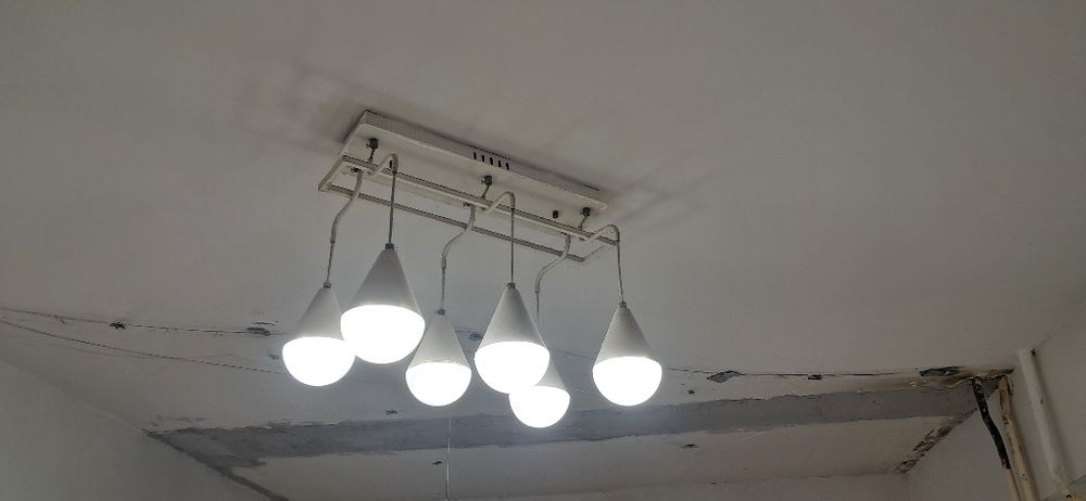 Люстры, в хорошом состояние,всё  работает. Есть доставка.