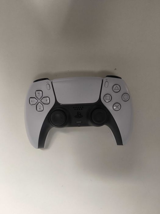 consola playstation 5 , ps5 digital cu o singura maneta