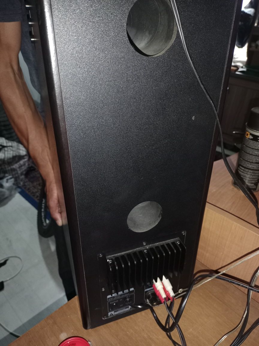 Продам колонки microlab solo7