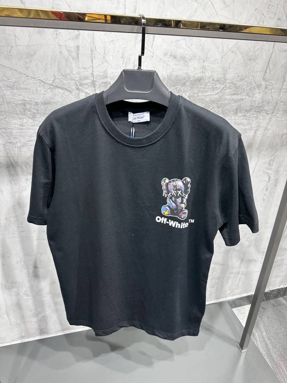 Off White тениски в черно и бяло