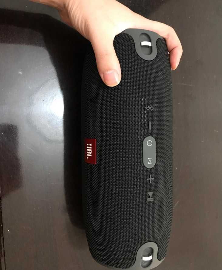 Портативная колонка с Bluetooth JBL Xtreme звукова честота 20000 Hz