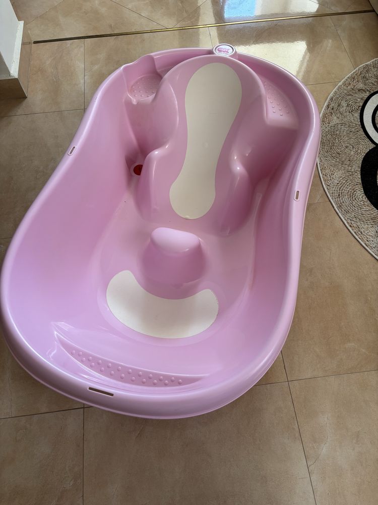 Ергономична бебешка вана OK Baby със стойка