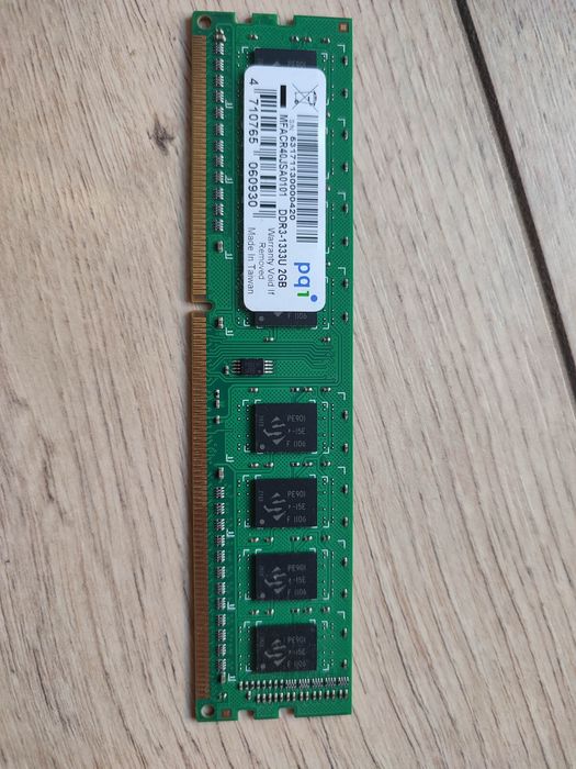 Продам ОЗУ 4 ГБ DDR 3 1333U