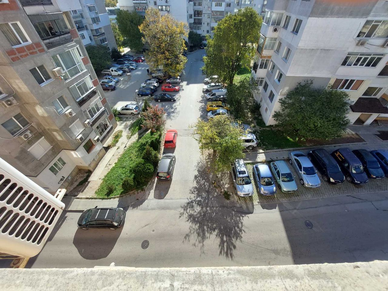 Продава се Тристаен апартамент в Варна, Център - 85 кв.м за 2106 €/кв.м - Снимка #20