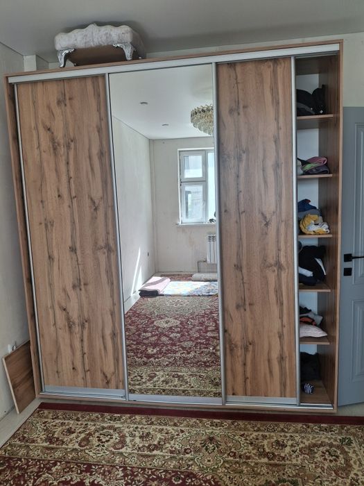 Продам шкаф отличном  состоение