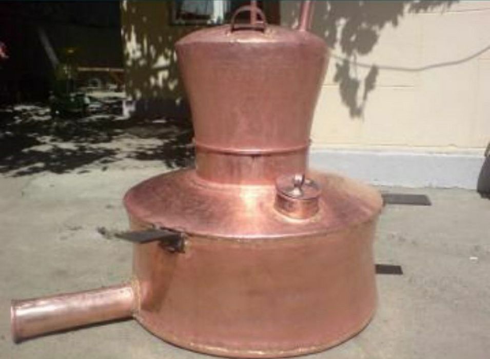 Vand un cazan de tuica din cupru alimentar are 120l