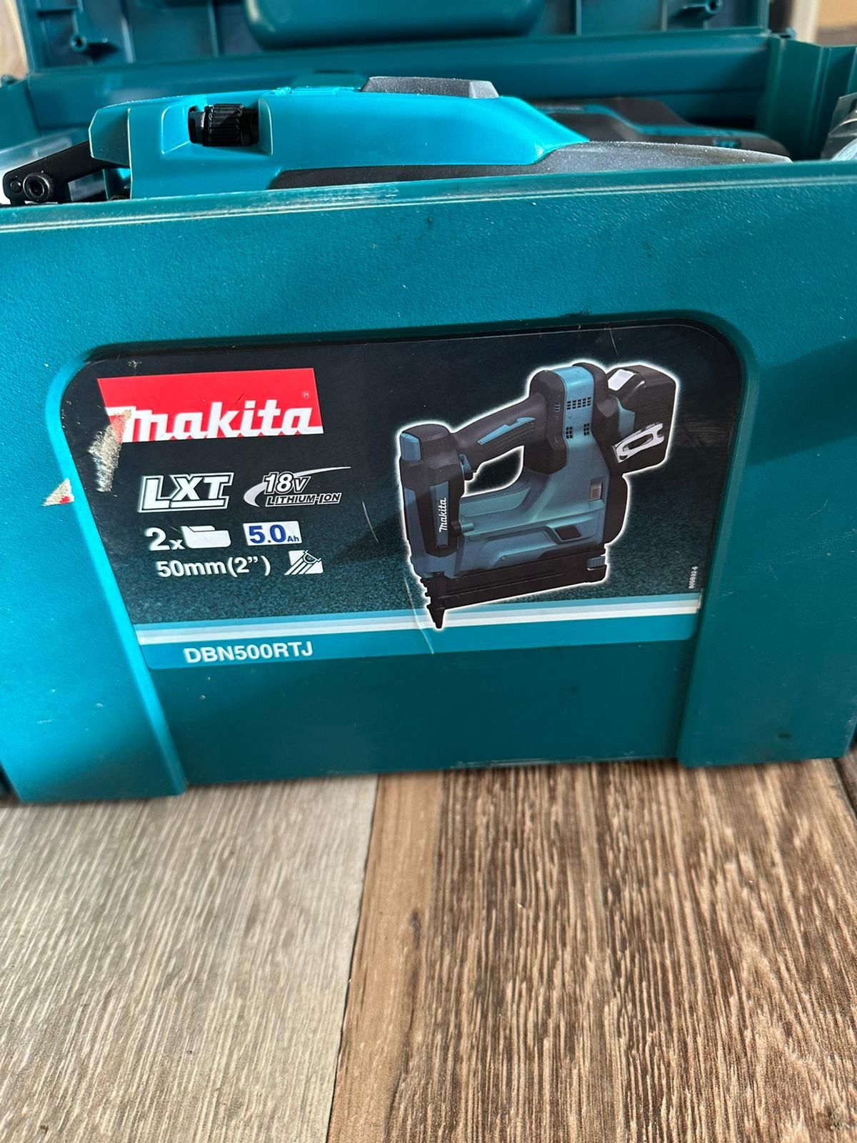 Makita DBN500RTJ 18V 2 x 5.0Ah 50mm