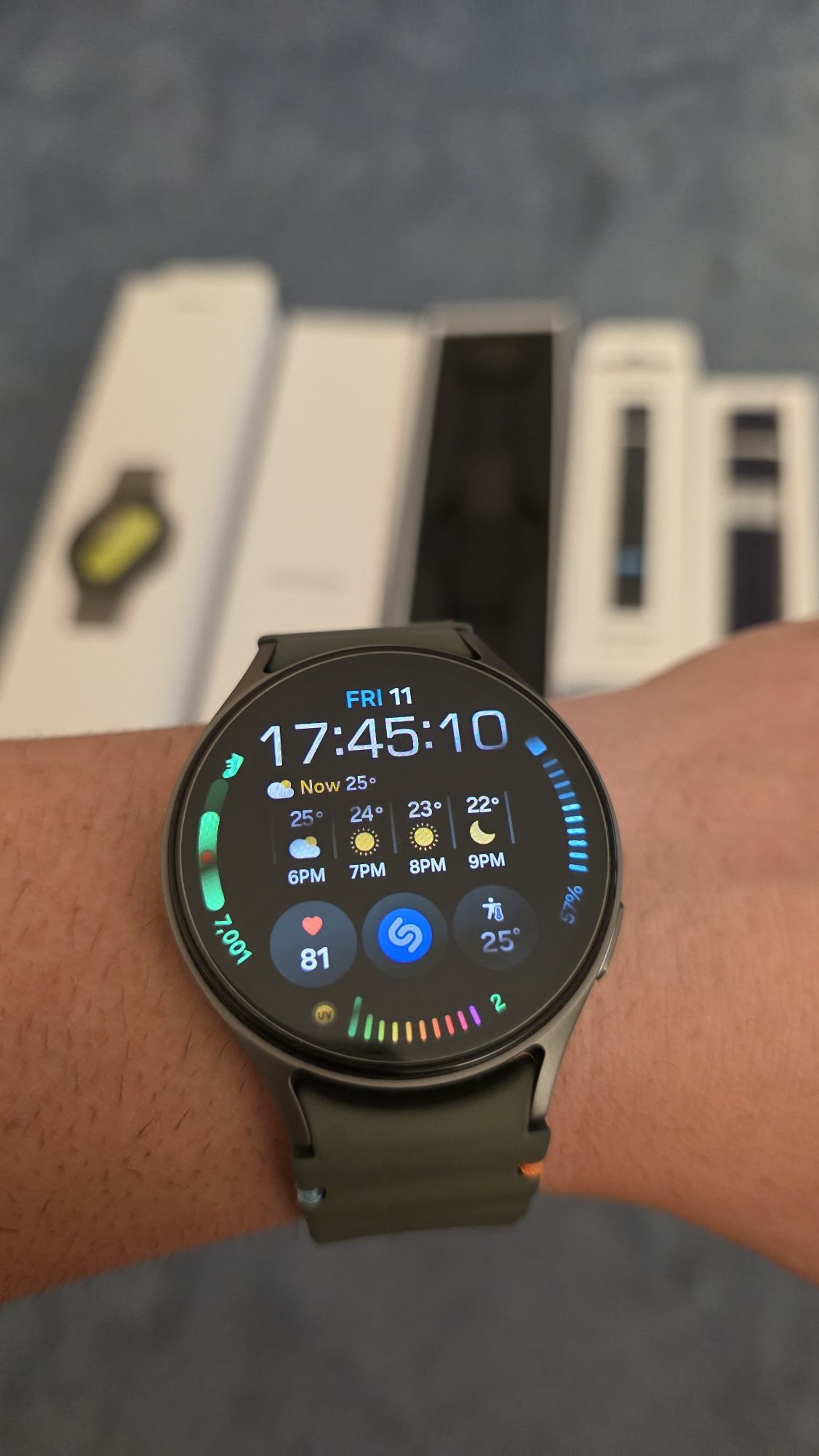 Смарт часовник Samsung Galaxy Watch7 44mm + подарък