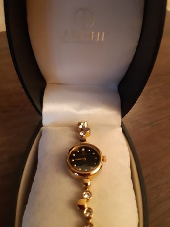 Продам женские часы Archi