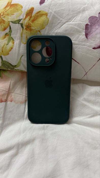 Однотонные чехлы на iphone 15 pro