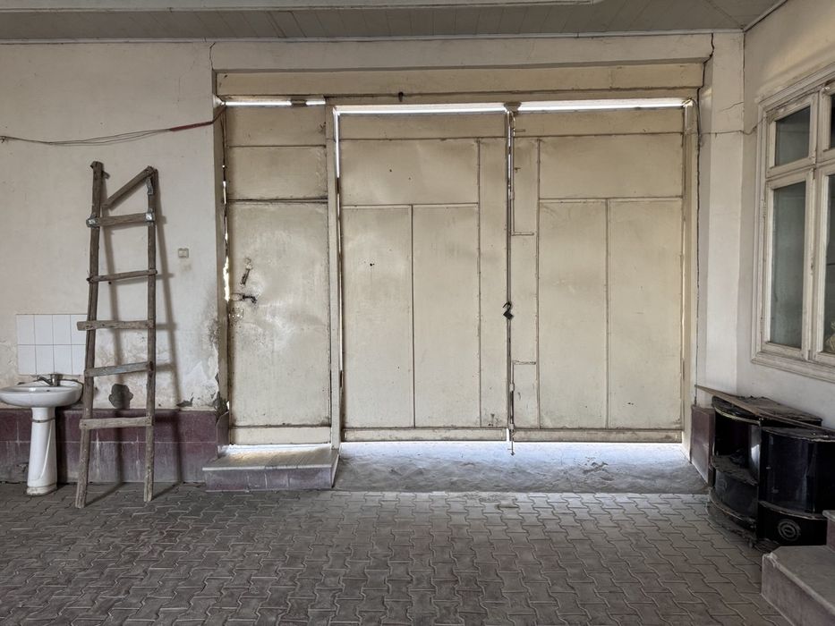 Xovli sotiladi kelishilgan xnarxda