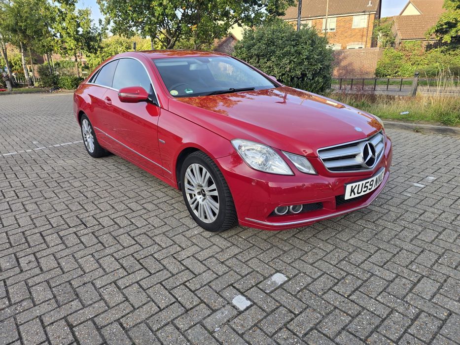 Mercedes E class 250 euro 5 an fabr  2010 adus pe roti din uk
