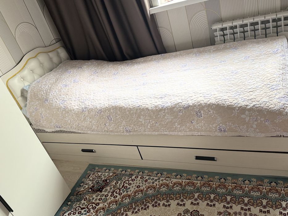 Две односпальные кровати