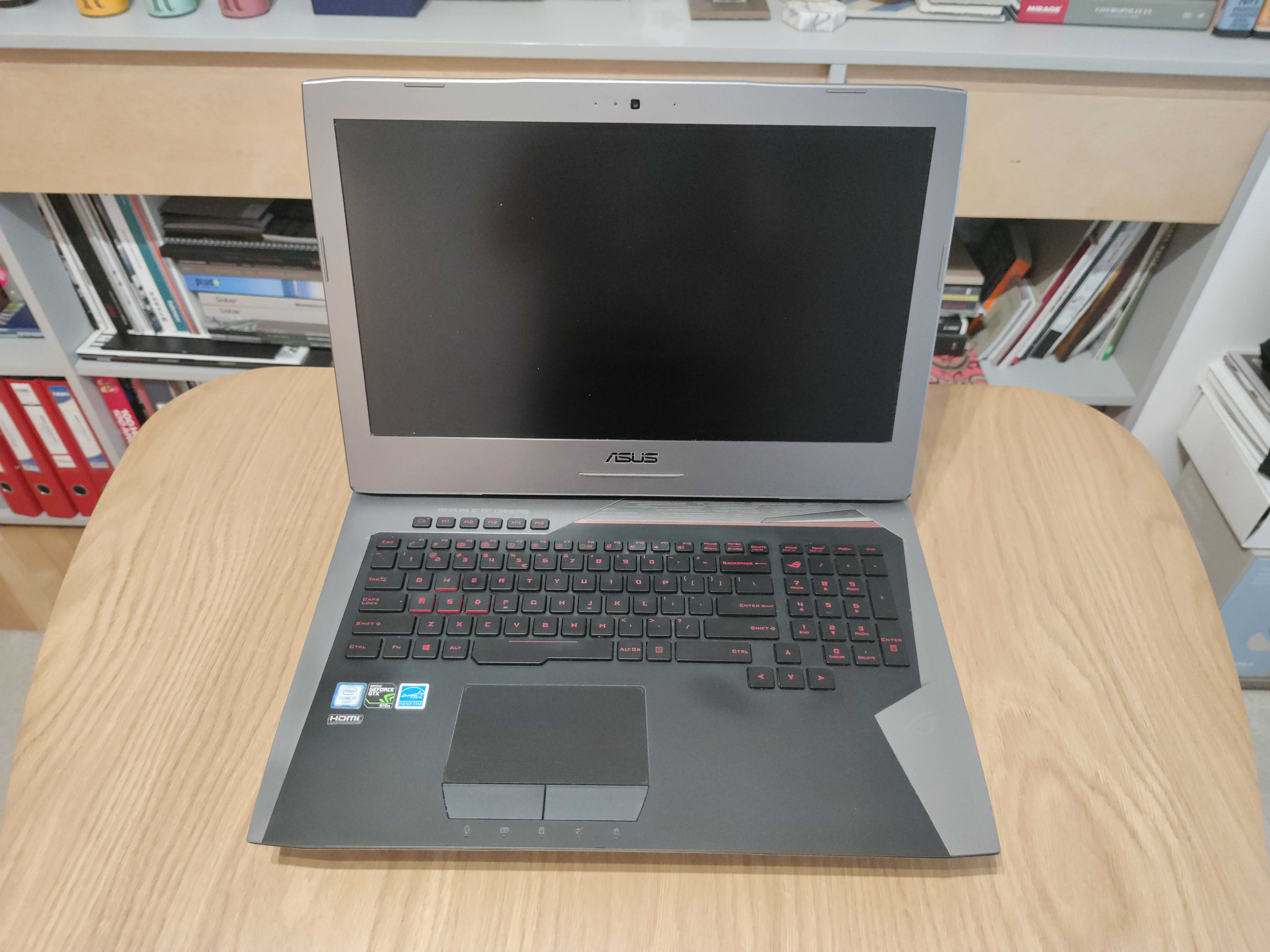 Laptop gaming Asus G752VT - UPGRADAT cu SSD SAMSUNG 500GB EVO + MOUSE