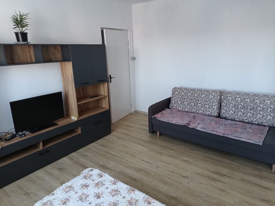 Închiriez apartament strada hipodromului