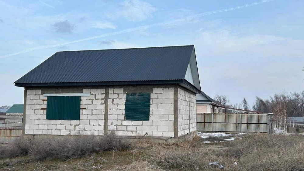 Участок с Большим Домом