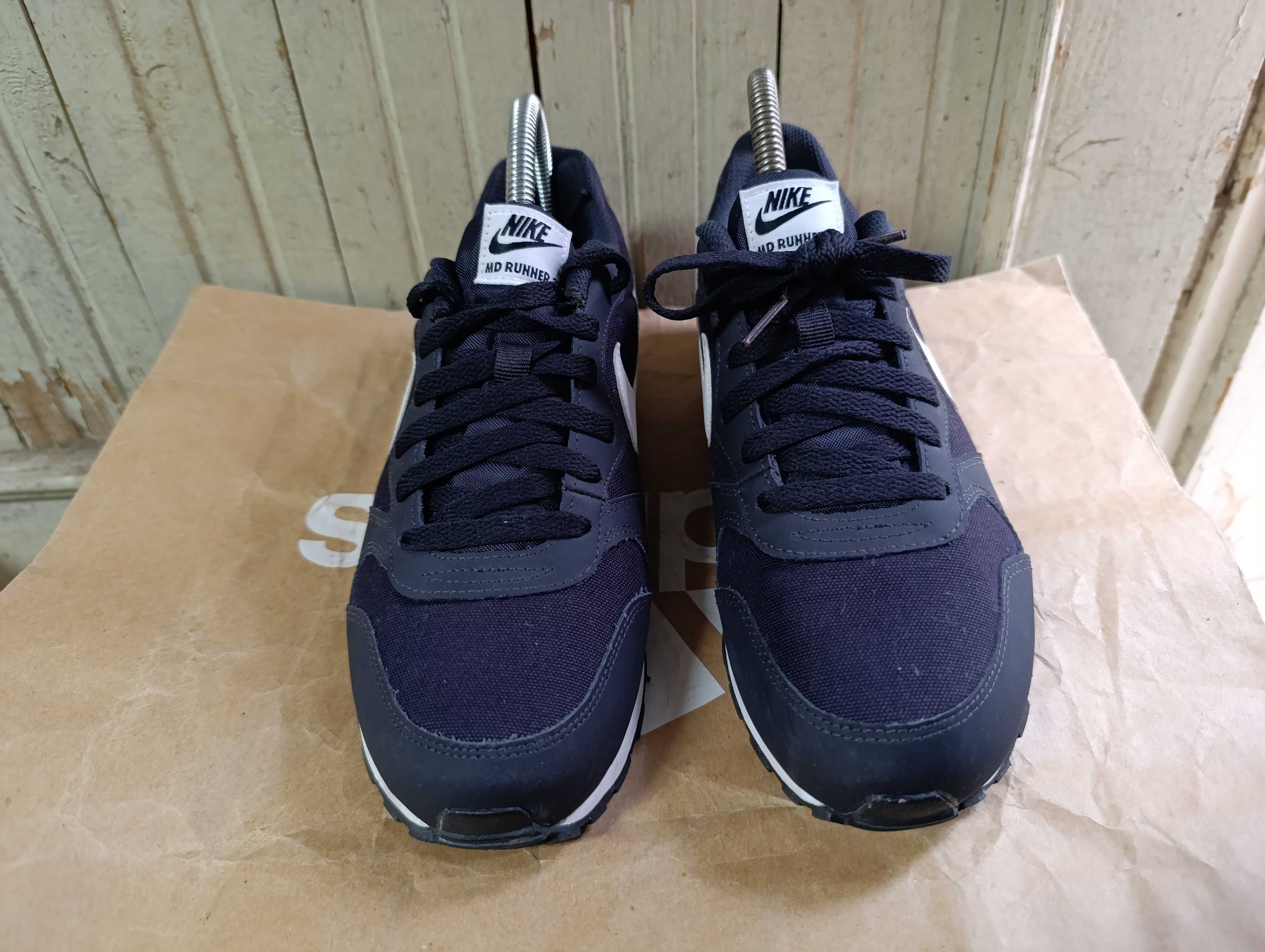'' Nike MD Runner 2''оригинални маратонки 40 номер