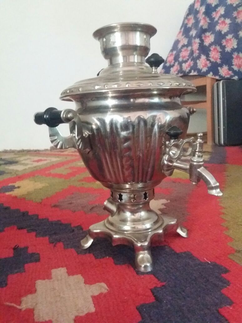 Samovar sotiladi