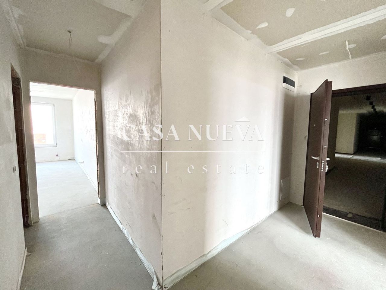 Продава се Тристаен апартамент в София, Павлово - 106 кв.м за 2311 €/кв.м - Снимка #3