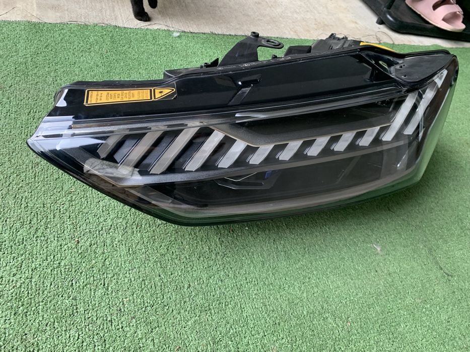 Far stanga Audi A7 RS7