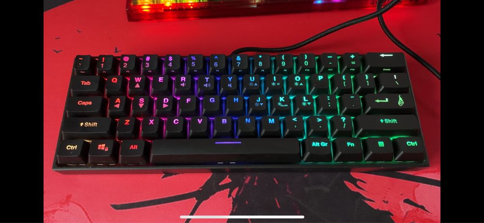 Tastatura Mecanica Gaming Surefire Kingping M1