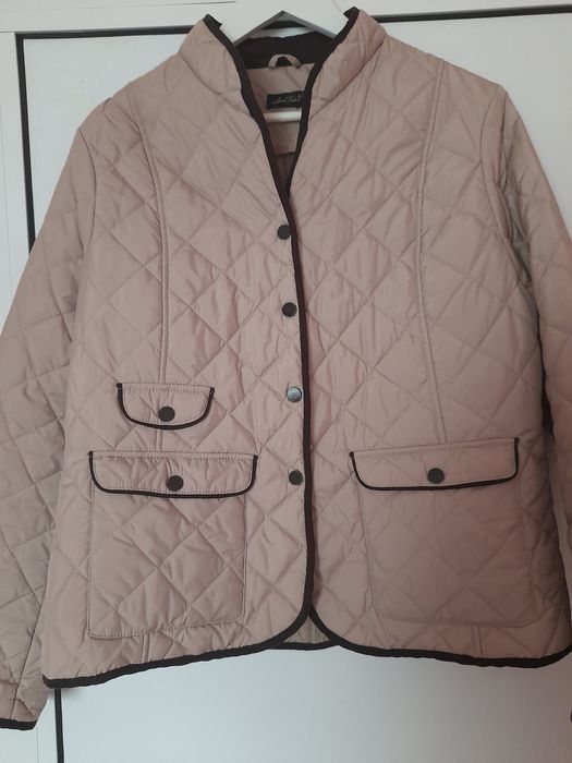 Geaca dama primăvară/toamna, mărimea 46, culoare capucino, impecabila.