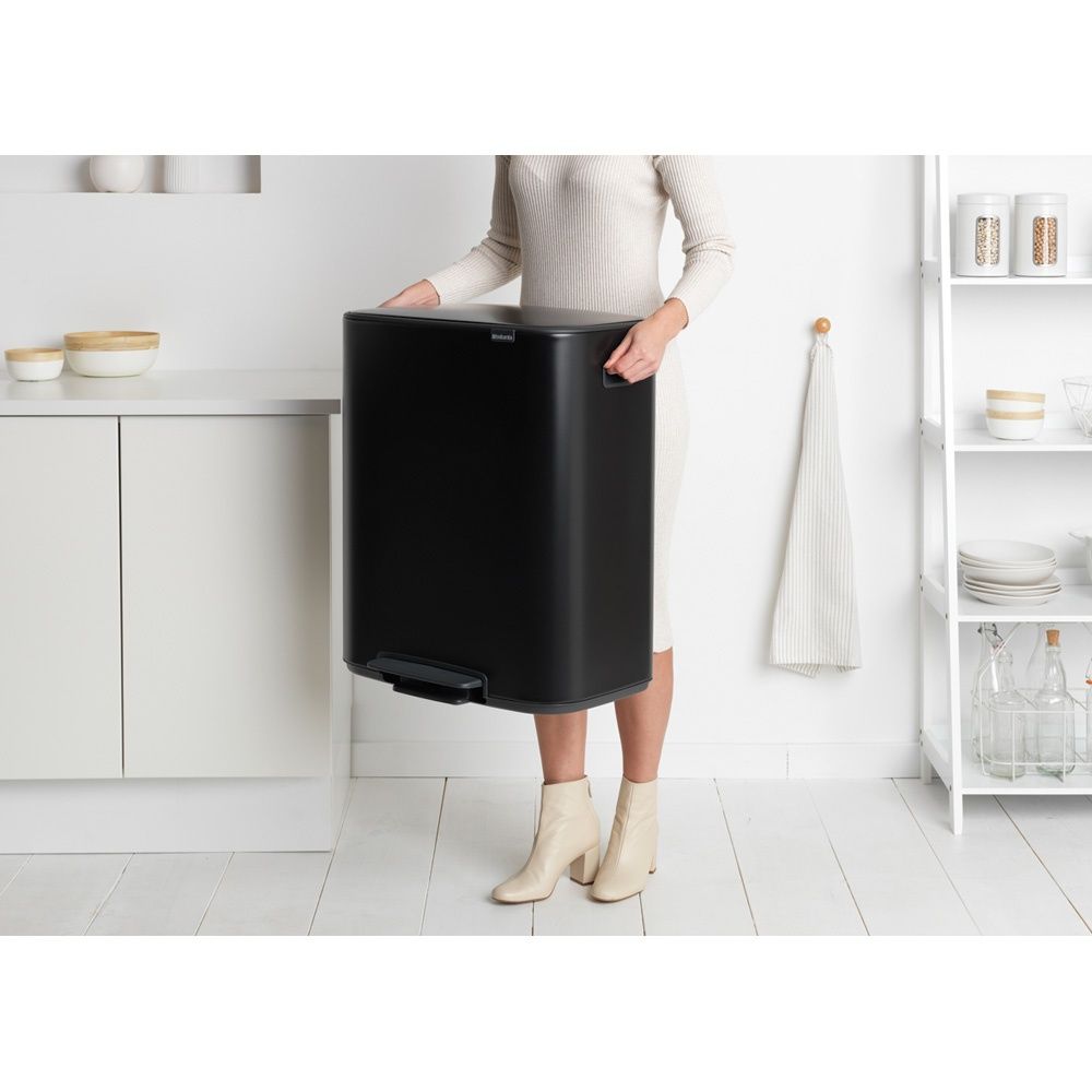 КОШ ЗА СМЕТ Brabantia bo PEDAL 60L, черен мат.