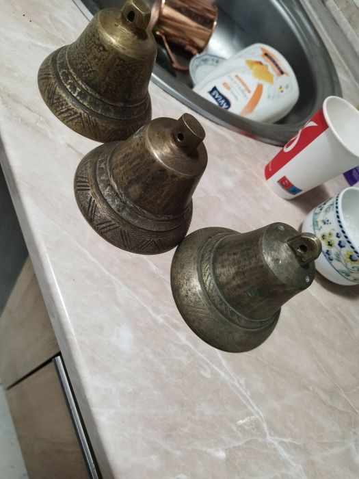 Clopote originale diferite modele preț de la 200 lei bucata