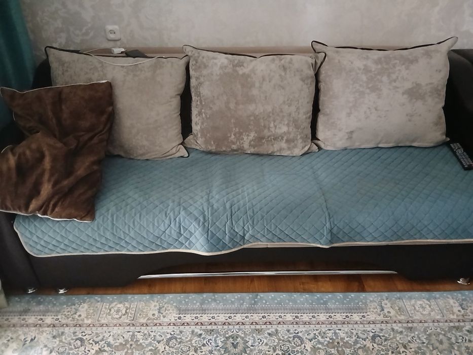 Продам 2 дивана бу