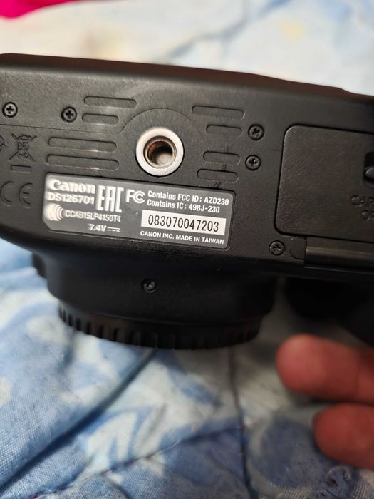 Body,Aparat foto Canon 4000D, wifi.