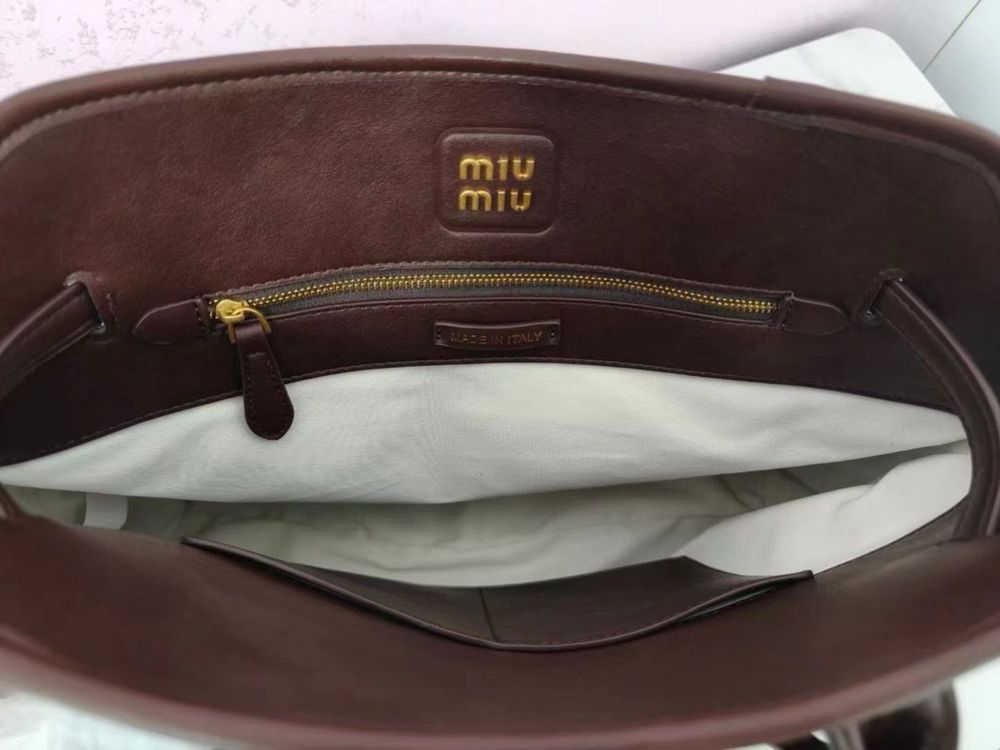 Geanta Miu Miu
