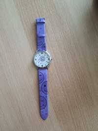 Детски часовник- цвят лилаво