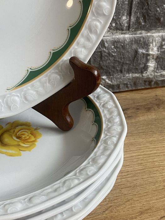 Баварски порцеланови чинии с релефен кант