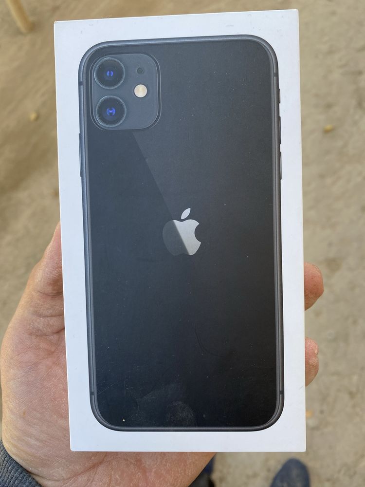 Iphone 11 64 84akb