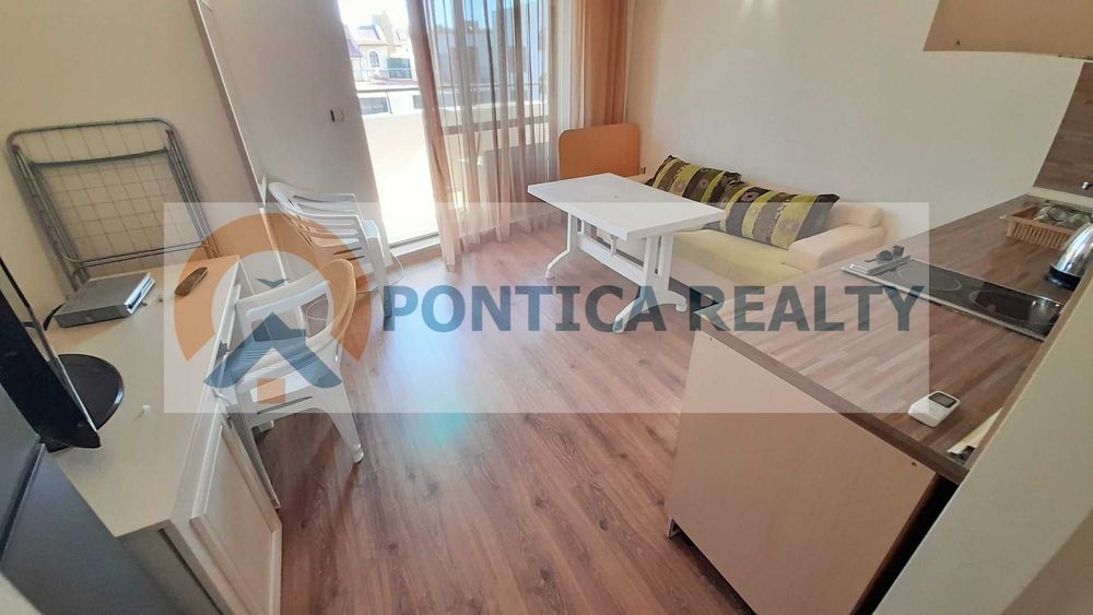 Продава се Двустаен апартамент в к.к. Слънчев бряг - 65 кв.м за 1024 €/кв.м - Снимка #3