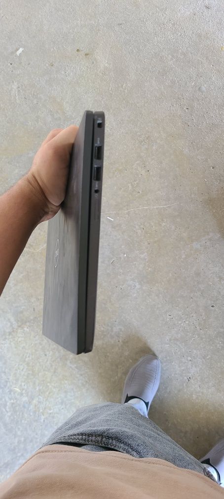 Dell noutbuk i5   10 pokoleniya 16Gb aperativni xotra