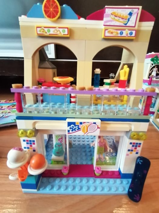 Конструктор Lego Friends 41058 Търговски център Хартлейк